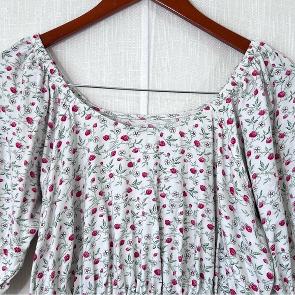 LOFT Puff Sleeve Strawberry Print Top Size M - Picture 2 of 8